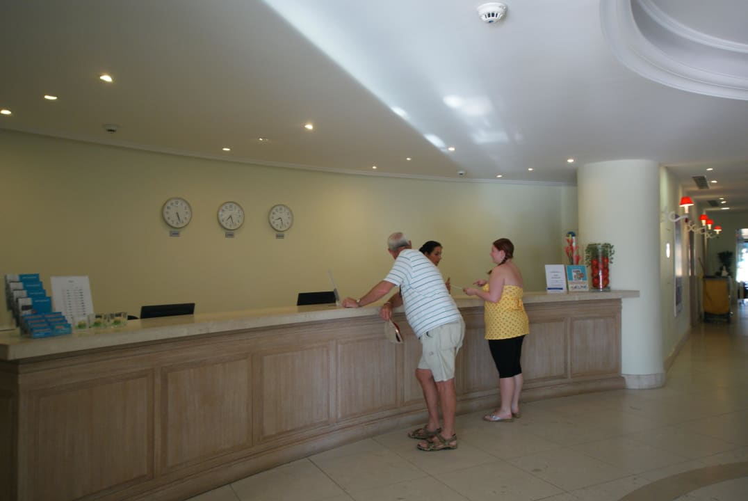 Recepcja Domes Aulūs Zante, Autograph Collection