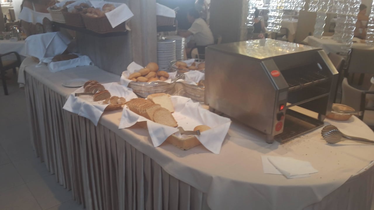 Frühstücksbüffet Hipotels Mediterraneo