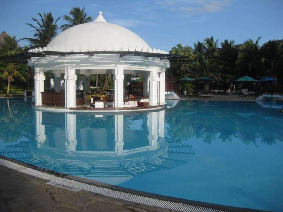 Poolbar Hotel Southern Palms Beach Resort