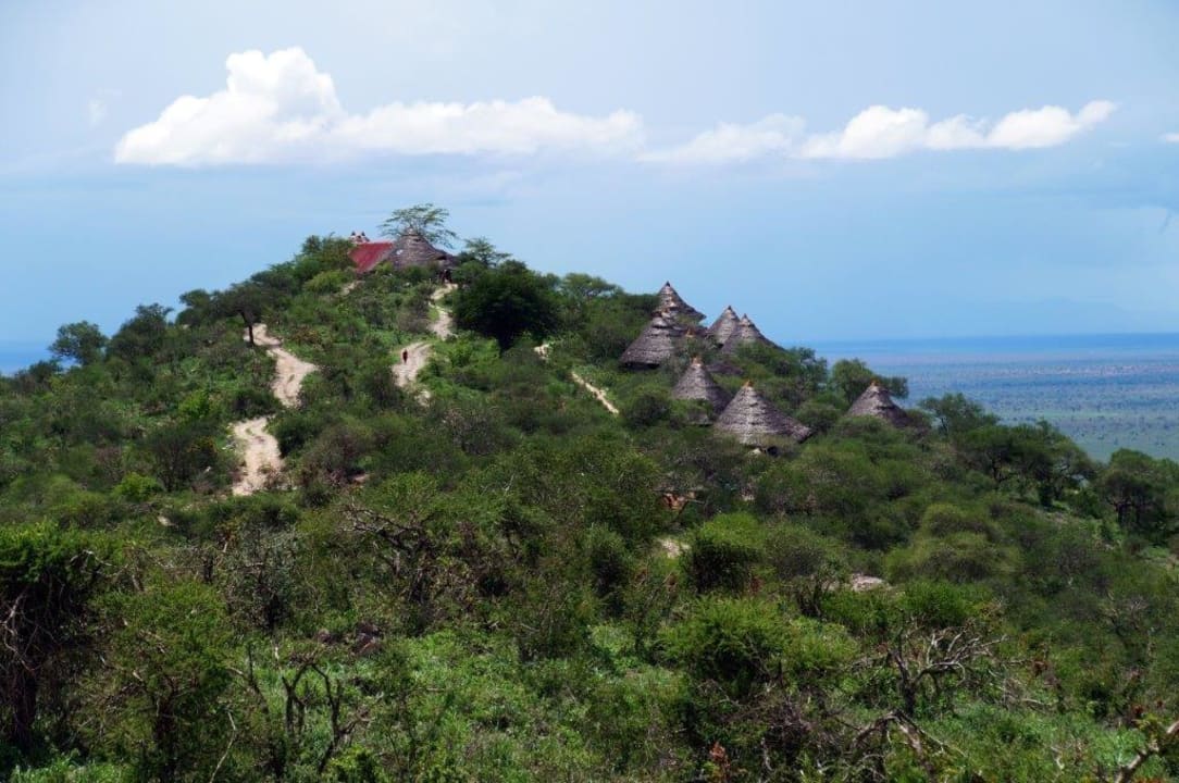 Lodge auf 1200 m  Lions Bluff Safari Camp