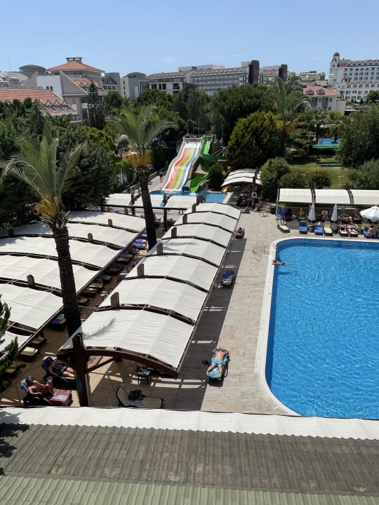 Pool Side Breeze Hotel