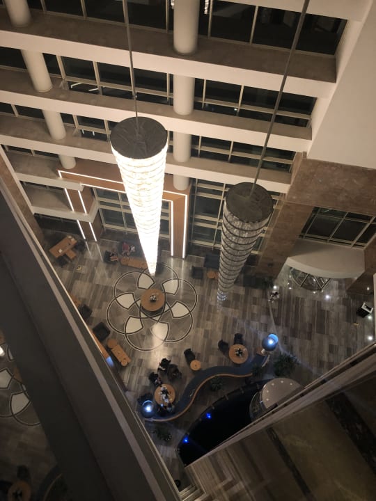 Lobby Sherwood Exclusive Lara