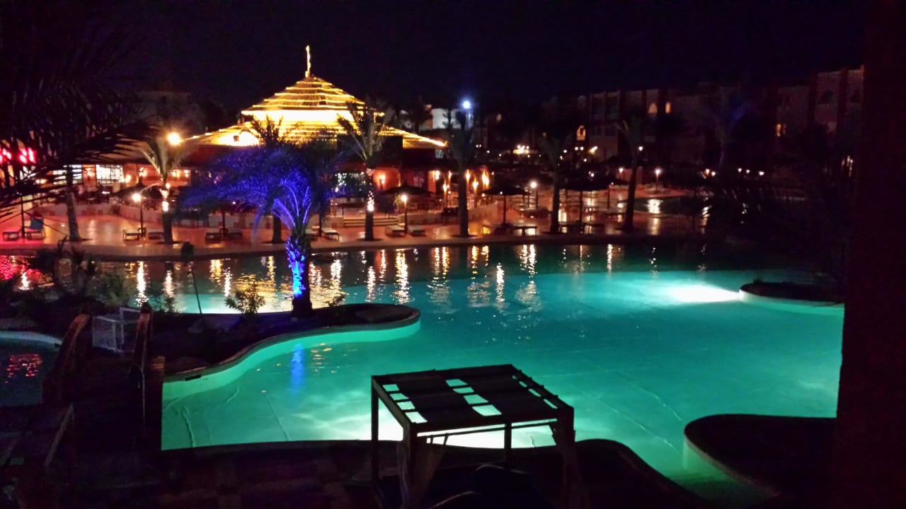 Pool bei Nacht Pickalbatros Aqua Vista Resort - Hurghada