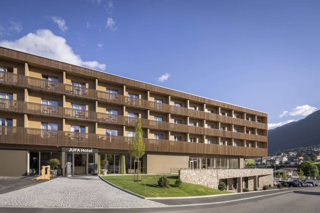 Außenansicht AVES Hotel Savognin