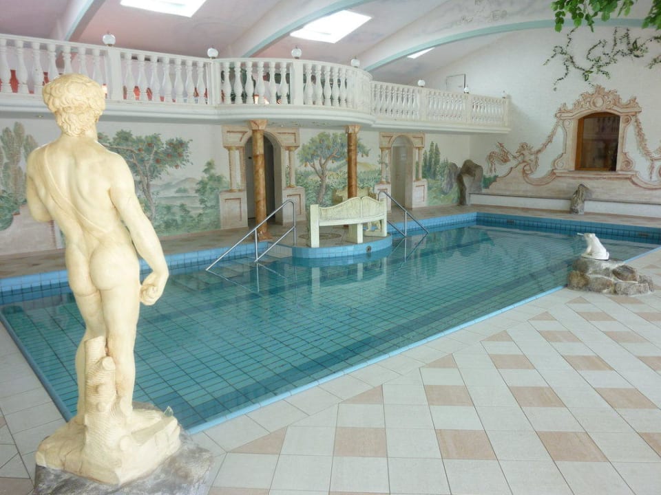 Innenpool Hotel Bergknappenhof