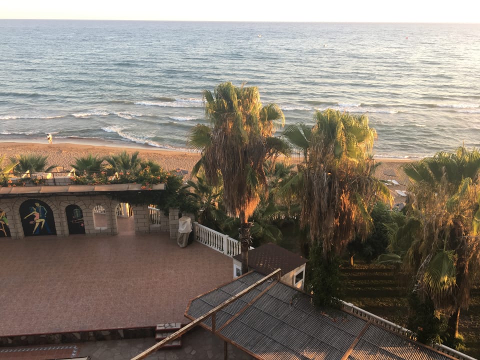 Gartenanlage Hotel Defne Dream