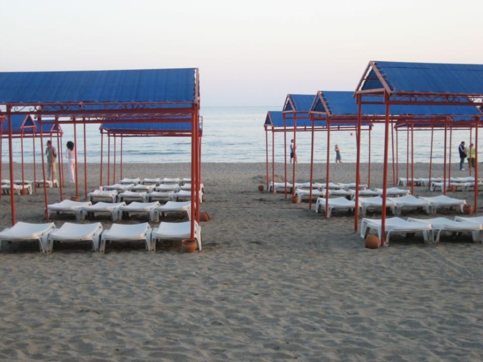 Der Strand Club Turtas Beach Hotel