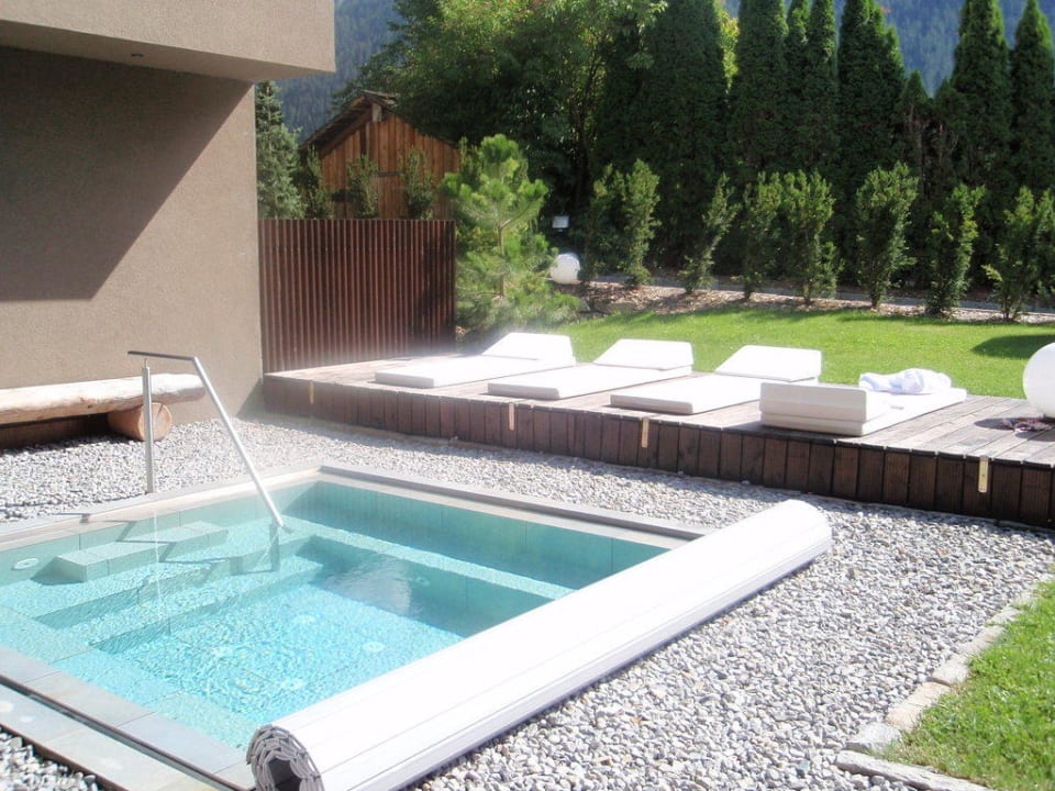 Aussen-Whirlpool MONTAFON Lodge Hotel und SPA