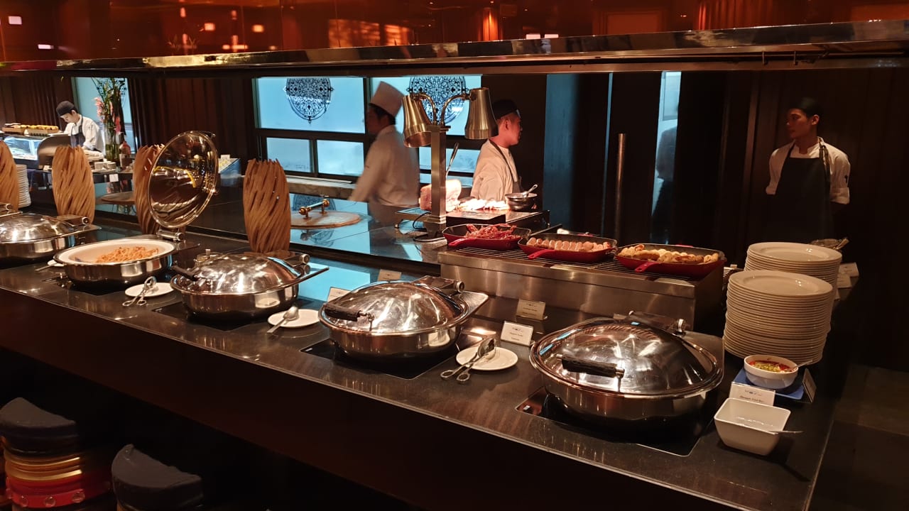 Gastro Tower Club At Lebua