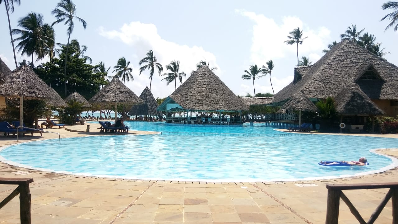 Pool Neptune Pwani Beach Resort & Spa