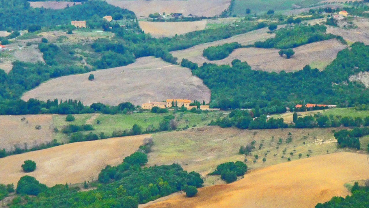Blick vom Hausberg in Libbiano nach Le Valli Apartments Le Valli