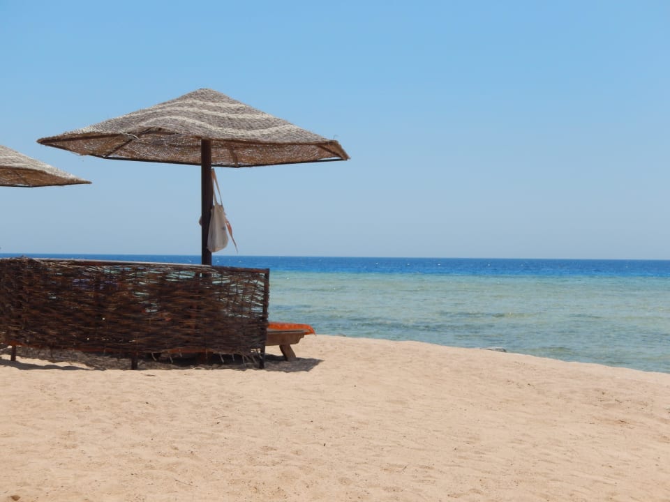 Unsere Aussicht von der Liege Grand Makadi