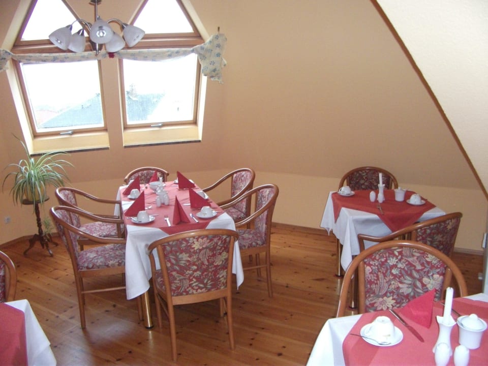 Frühstücksetage Hotel & Pension NOlift