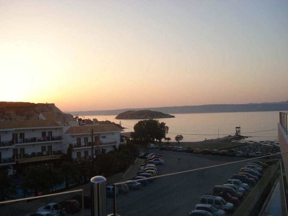 Blick von der Dachterrasse des A. Residence Almyrida Beach Hotel