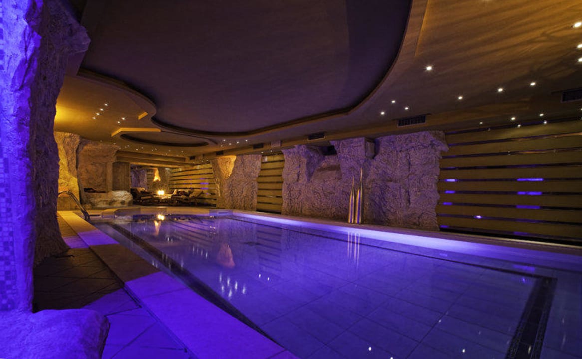 PISCINA COPERTA Storico Hotel Regina