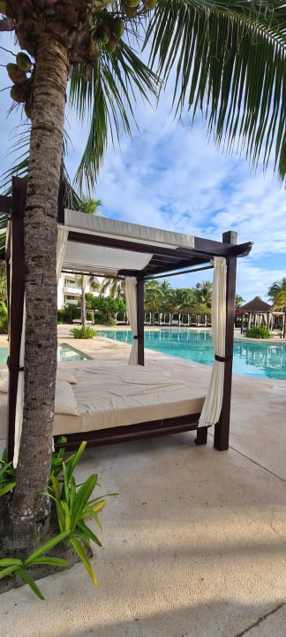 Pool Akumal Bay Beach & Wellness Resort