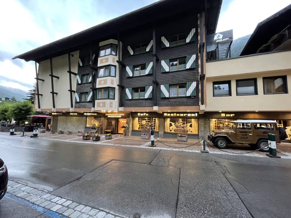 Außenansicht Nationalpark Lodge Grossglockner
