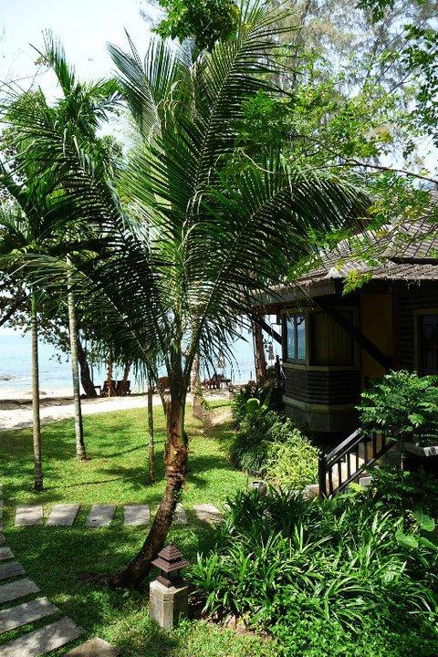 Ausblick von Balkon Moracea by Khao Lak Resort