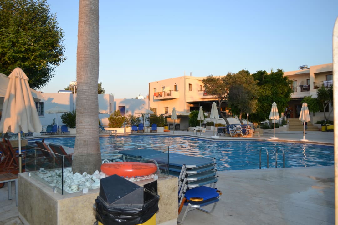 Basen Sirios Village Hotel & Bungalows