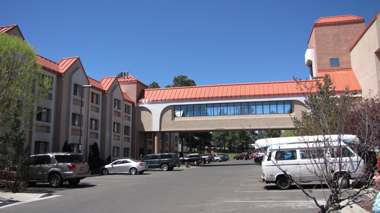 Rückseite Hotel DoubleTree by Hilton Hotel Flagstaff