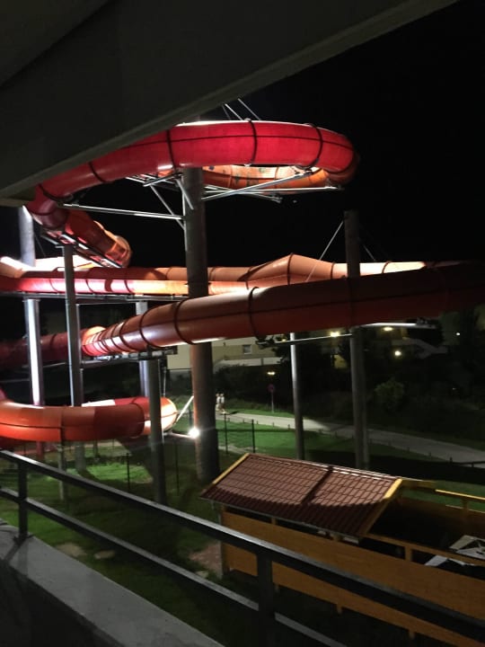 Ausblick vom Balkon Rutschen vom Badeparadies Ferienwohnungen Ferienpark Weissenhäuser Strand