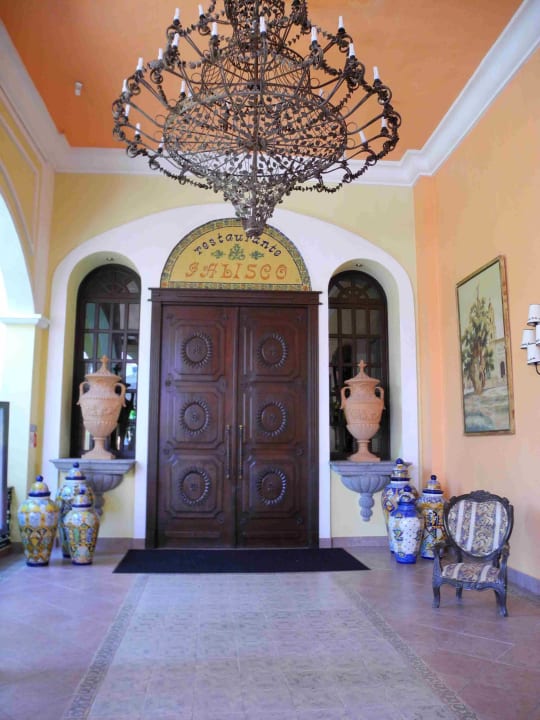 Eingang zum Hauptrestaurant Hotel Riu Tequila