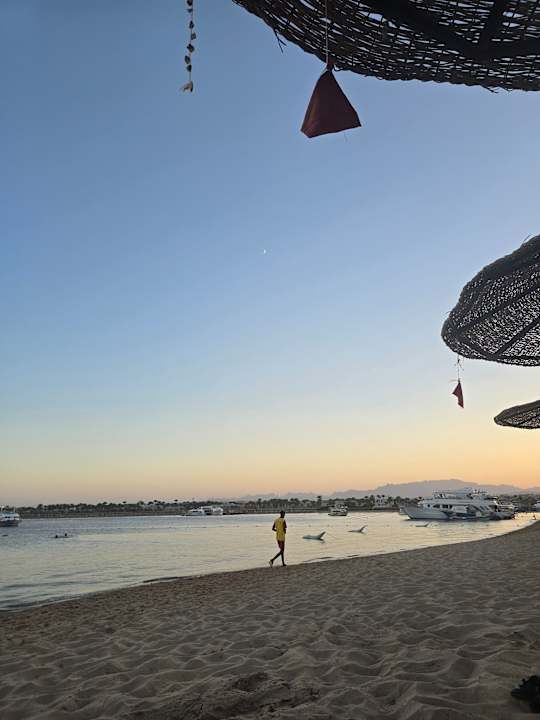 Strand Fort Arabesque Resort, Spa & Villas