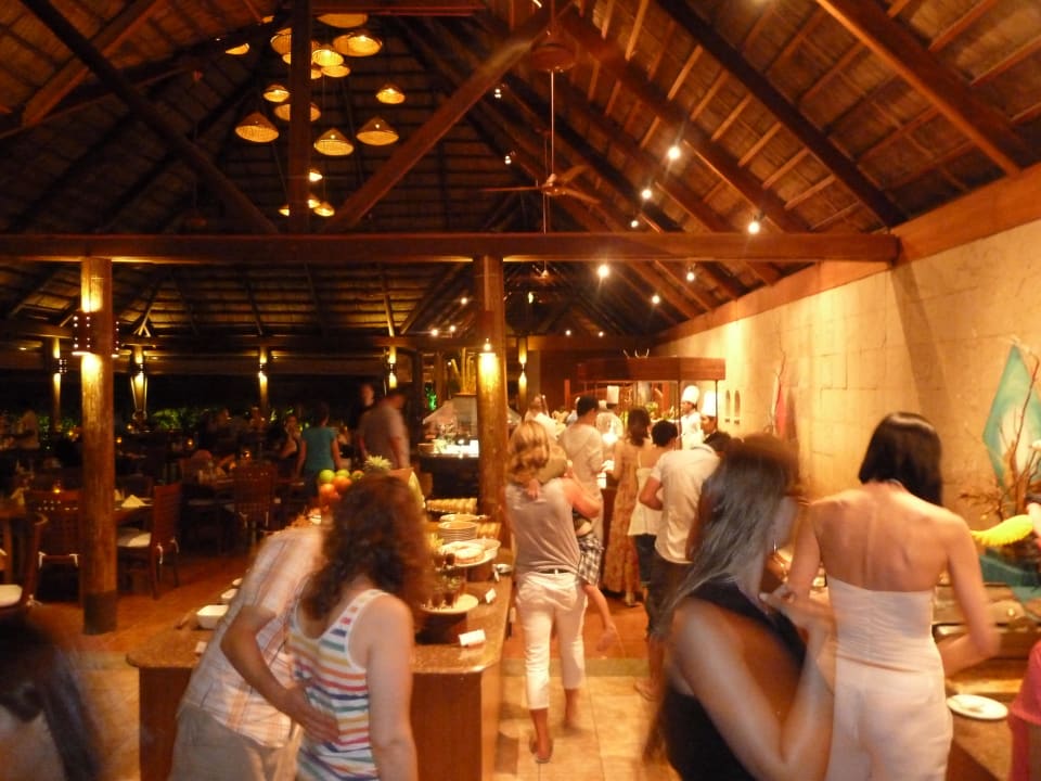 Abendbuffet Kuramathi Maldives