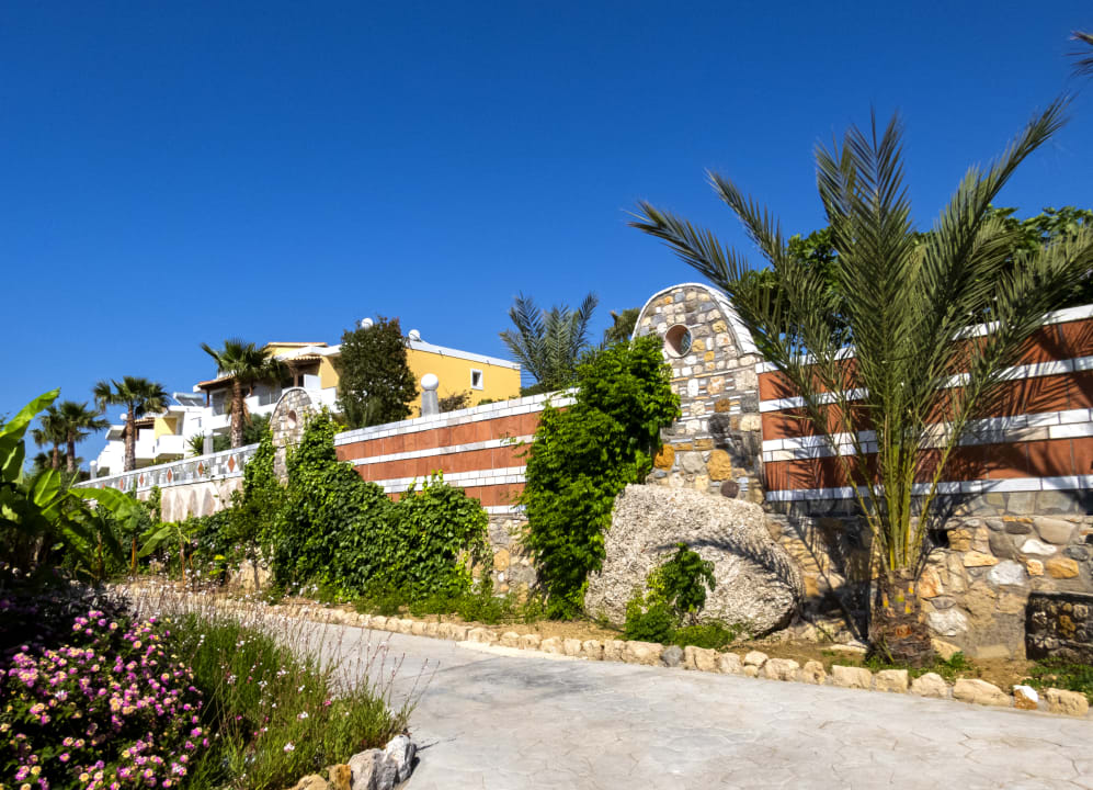 Außenansicht Hotel Kouros Palace