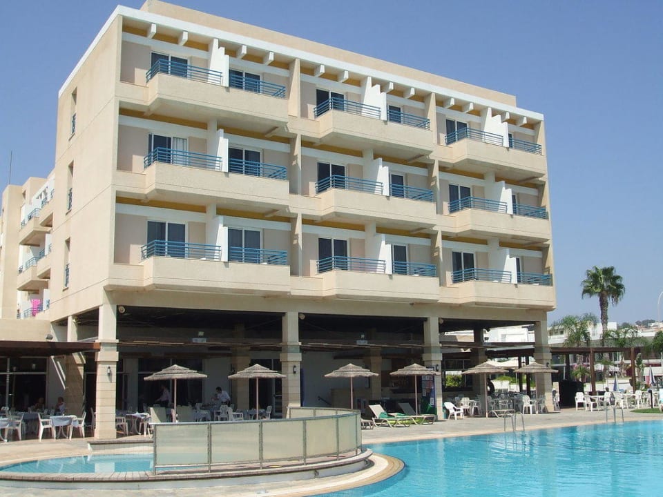 Hauptgebäude Faros Hotel Ayia Napa
