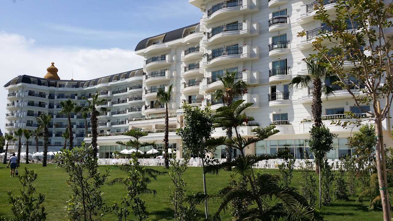 Blick vom Strand zum Hotel Asteria Bloom Side