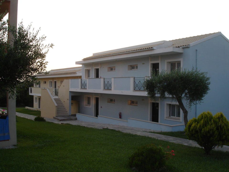 Eingänge der Suiten Hotel Mareblue Beach