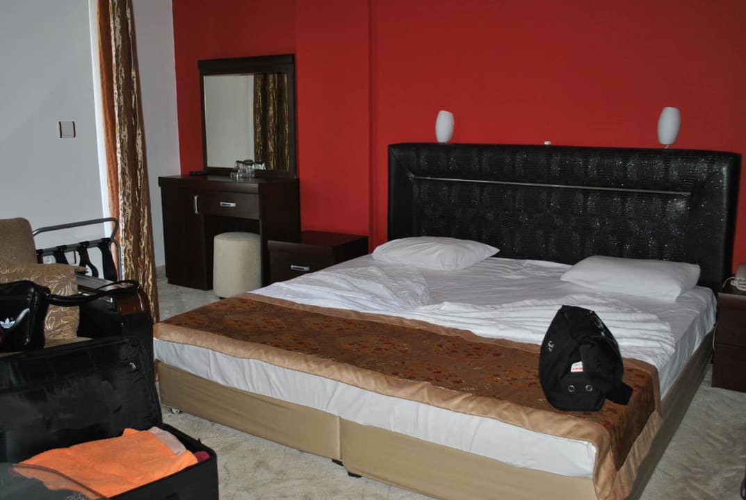 King-Size Bett (Suite) Hotel Aslan City Kleopatra