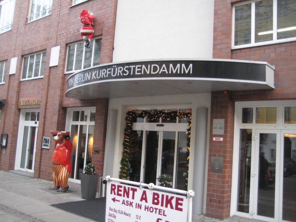 Eingangsbereich ins Hotel NH Berlin Kurfürstendamm