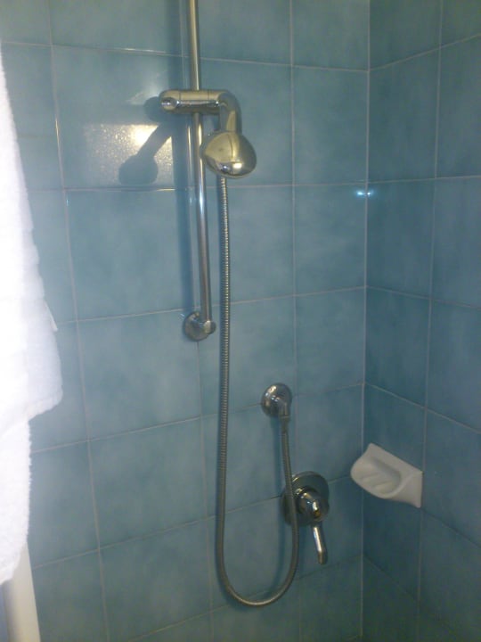 Defekter Duschkopf hängt immer Hotel all'Azzurro