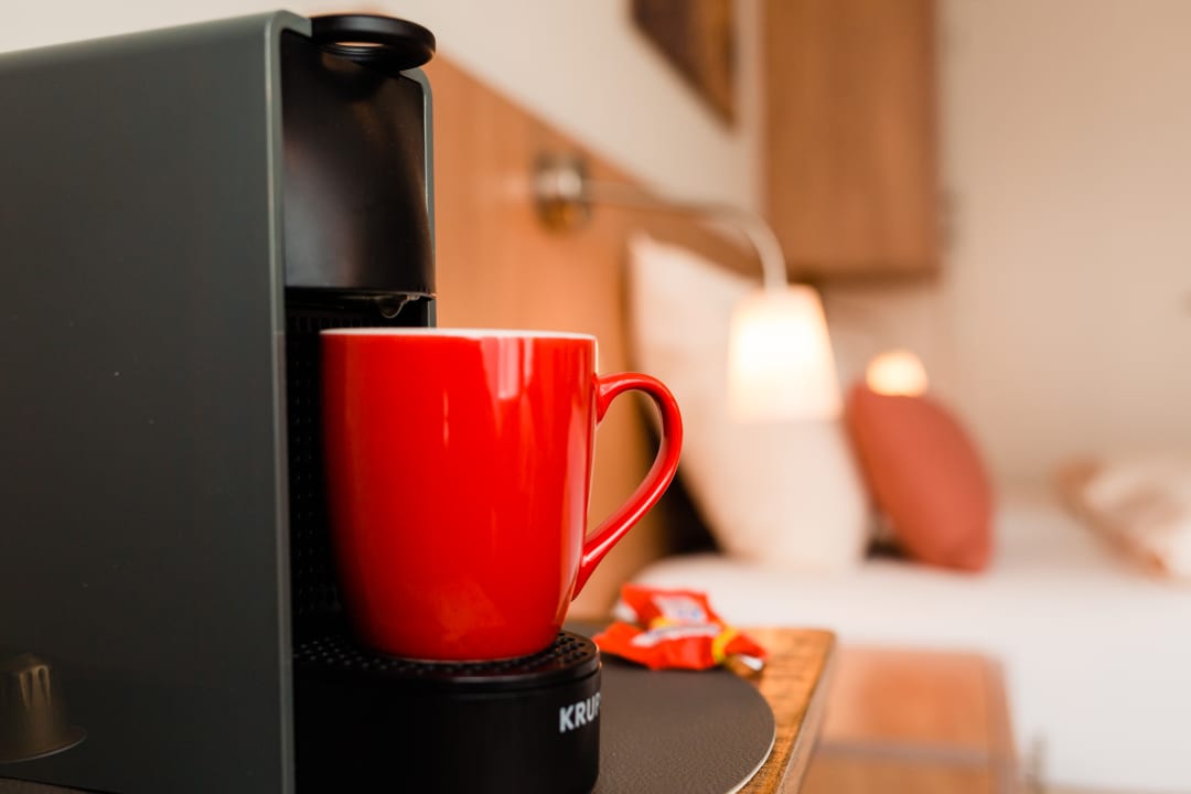 Zimmer Sleeping by Van Beelen