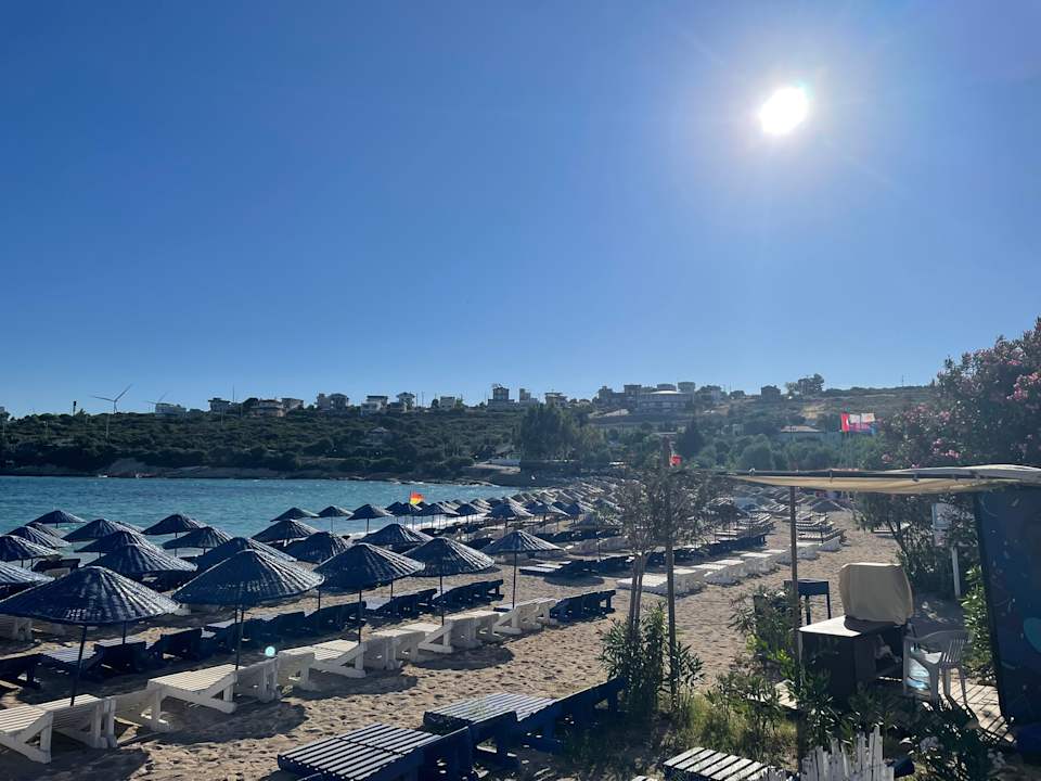 Strand Club Resort Atlantis