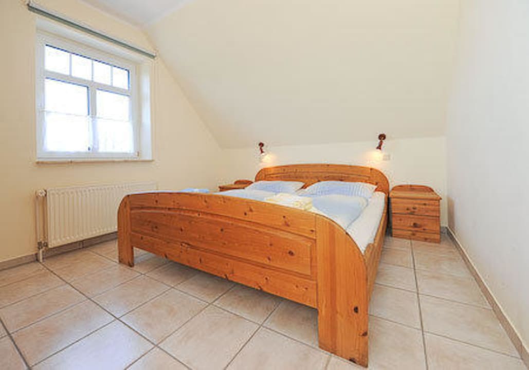 Schlafzimmer 2, Wohnung "oben rechts" Haus Addenhausen