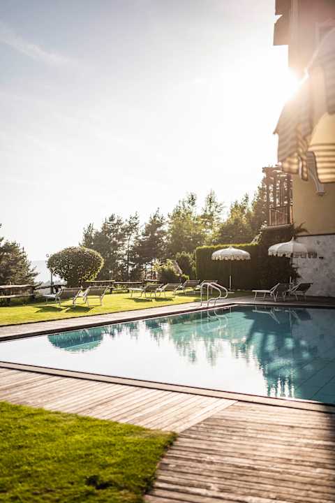 Pool Hotel Chalet Tianes