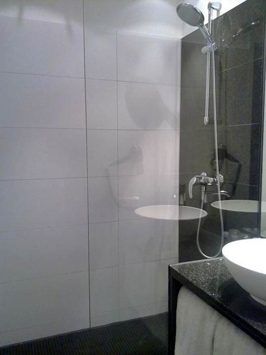 Bad Motel One Hamburg-Alster