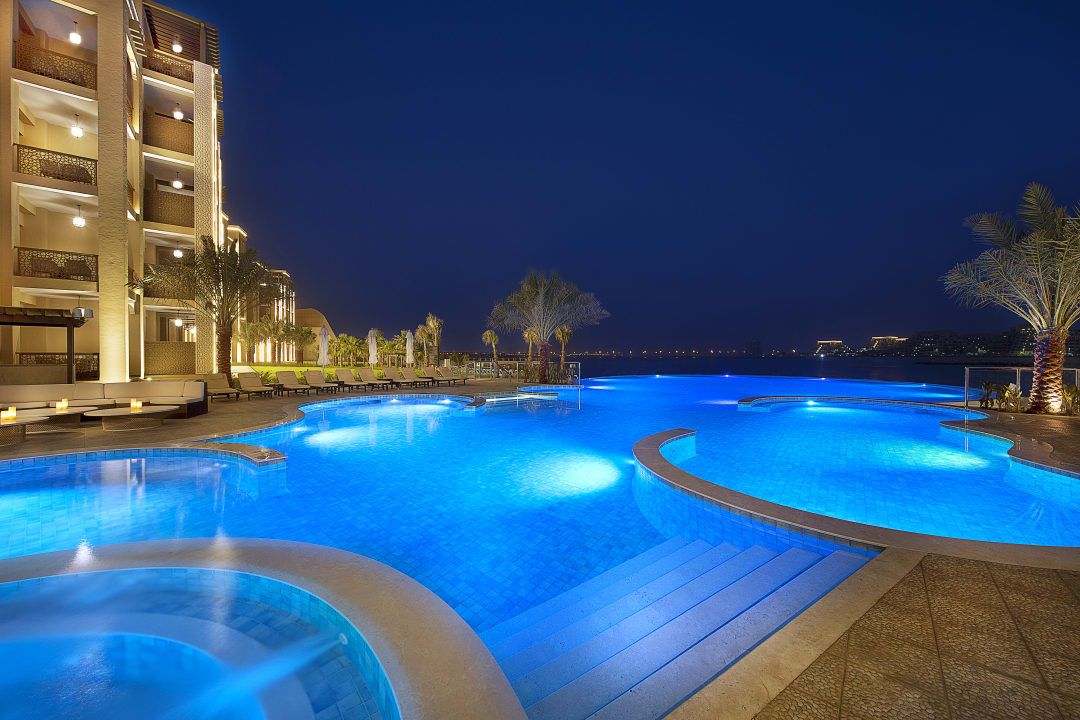 Pool DoubleTree by Hilton Resort & Spa Marjan Island