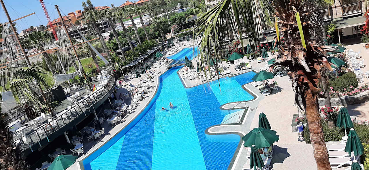 Pool Can Garden Resort