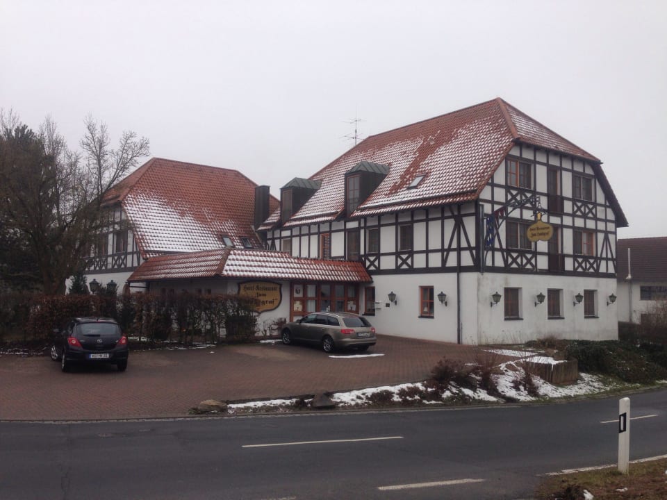 Hotel von außen Hotel-Restaurant Zum Landgraf - Henry Merz