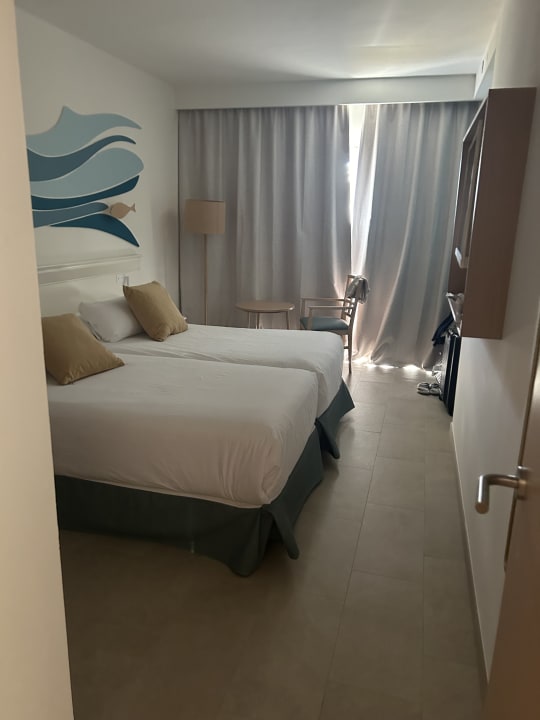Zimmer Iberostar Waves Gaviotas Park