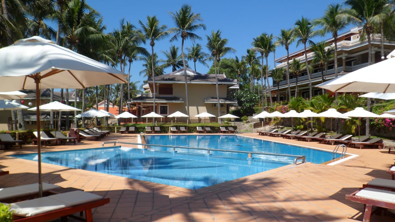 Pool AMARYLLIS Resort & Spa