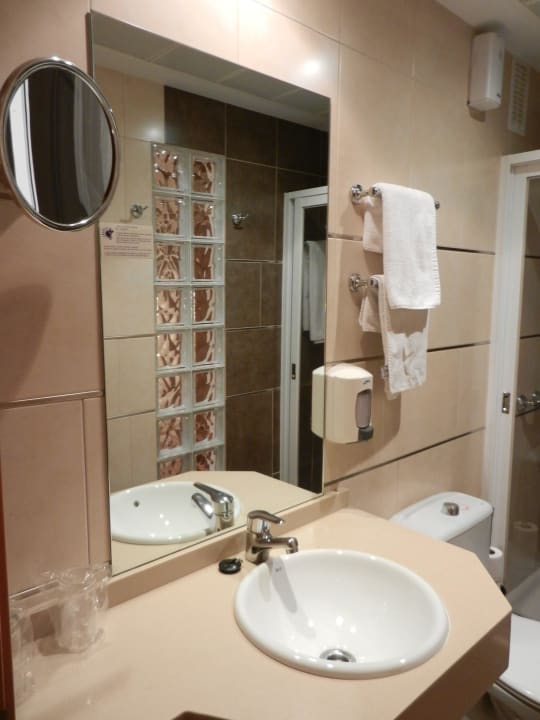 Das Bad Hotel Serrano