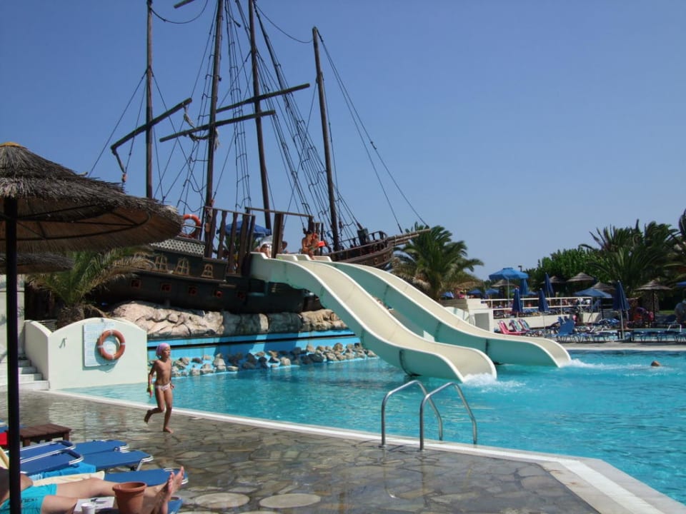 Piratenschiff Kipriotis Village Resort