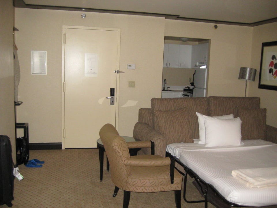 Eingang,Küche, Schlafcouch Affinia Hotel Dumont NYC
