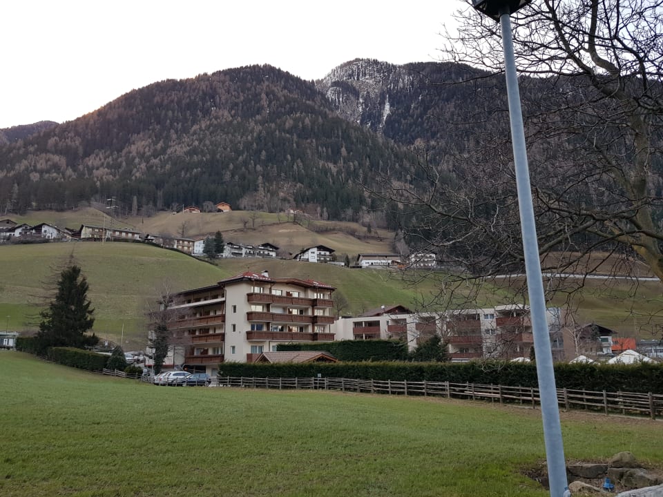 Außenansicht Hotel Wiesenhof Garden Resort