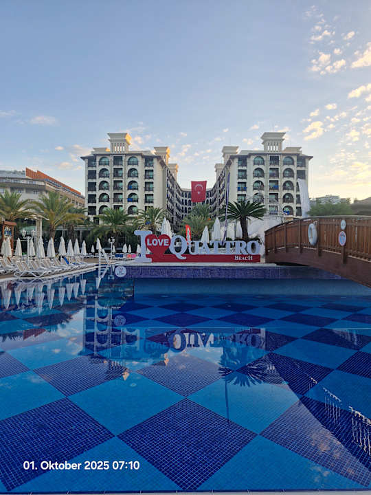 Pool Quattro Beach Spa & Resort